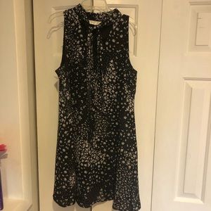 Sleeves above the knee dress